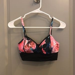 Lululemon padded sports bra